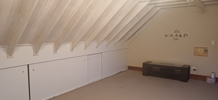 6 Bedroom Property for Sale in Lambton Gauteng