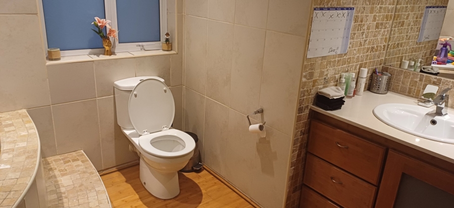 6 Bedroom Property for Sale in Lambton Gauteng