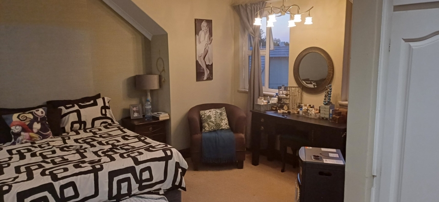 6 Bedroom Property for Sale in Lambton Gauteng