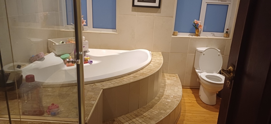 6 Bedroom Property for Sale in Lambton Gauteng