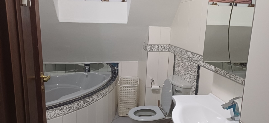 6 Bedroom Property for Sale in Lambton Gauteng