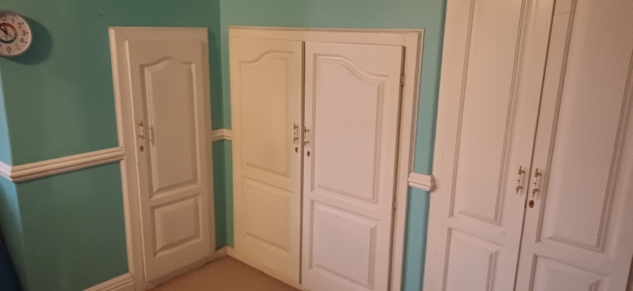 6 Bedroom Property for Sale in Lambton Gauteng
