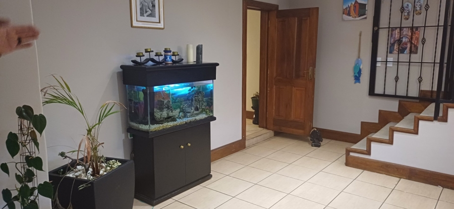 6 Bedroom Property for Sale in Lambton Gauteng