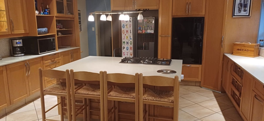 6 Bedroom Property for Sale in Lambton Gauteng