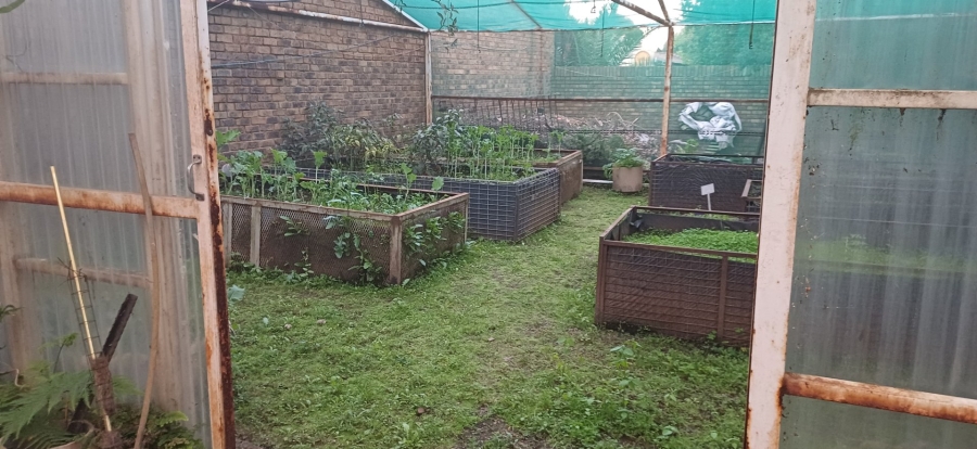 6 Bedroom Property for Sale in Lambton Gauteng