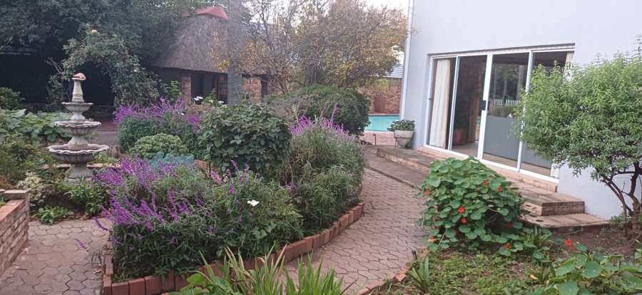 6 Bedroom Property for Sale in Lambton Gauteng