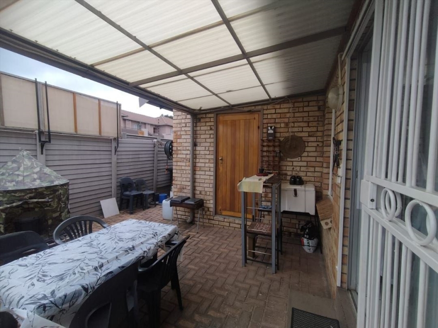 2 Bedroom Property for Sale in Brentwood Park Gauteng