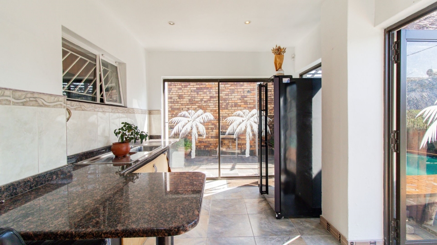 4 Bedroom Property for Sale in Lenasia Ext 8 Gauteng