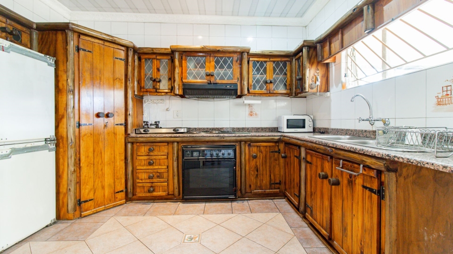 4 Bedroom Property for Sale in Lenasia Ext 8 Gauteng