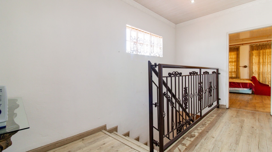 4 Bedroom Property for Sale in Lenasia Ext 8 Gauteng