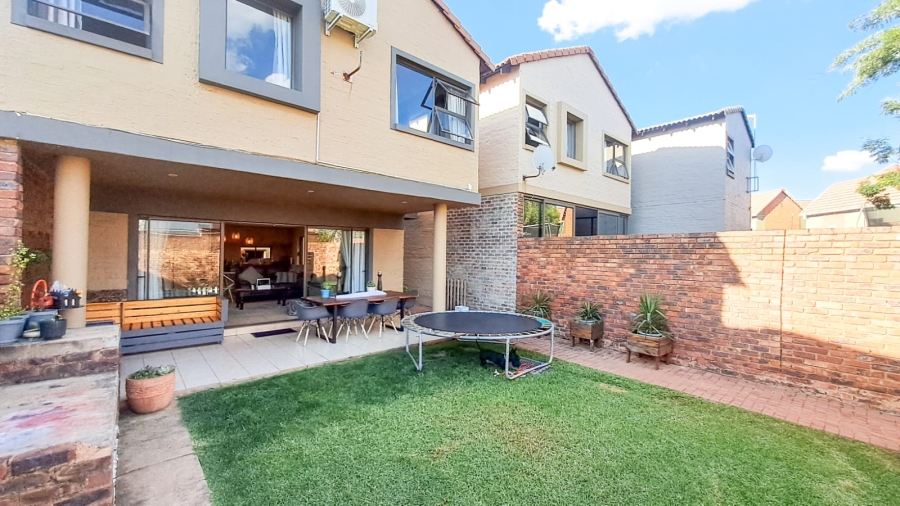 3 Bedroom Property for Sale in Olympus AH Gauteng