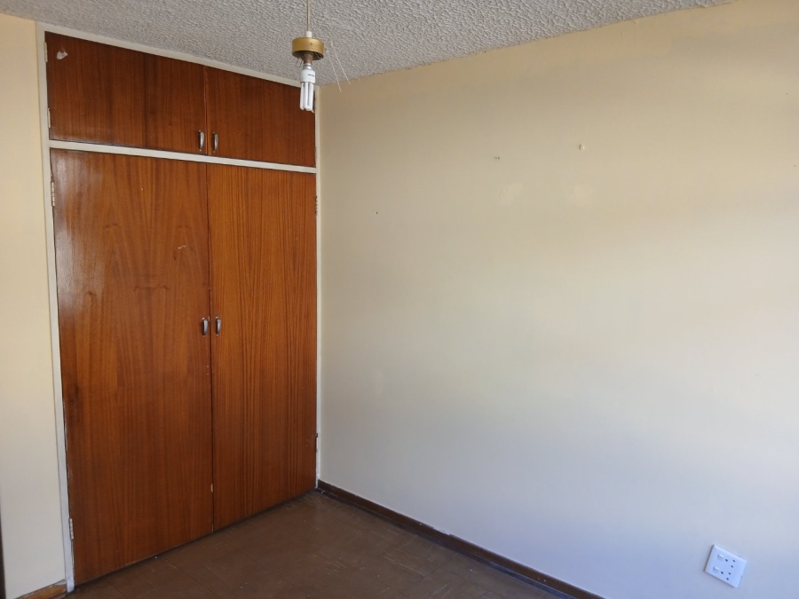 2 Bedroom Property for Sale in Pretoria West Gauteng