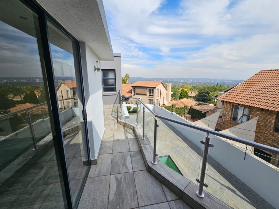 To Let 5 Bedroom Property for Rent in Faerie Glen Gauteng
