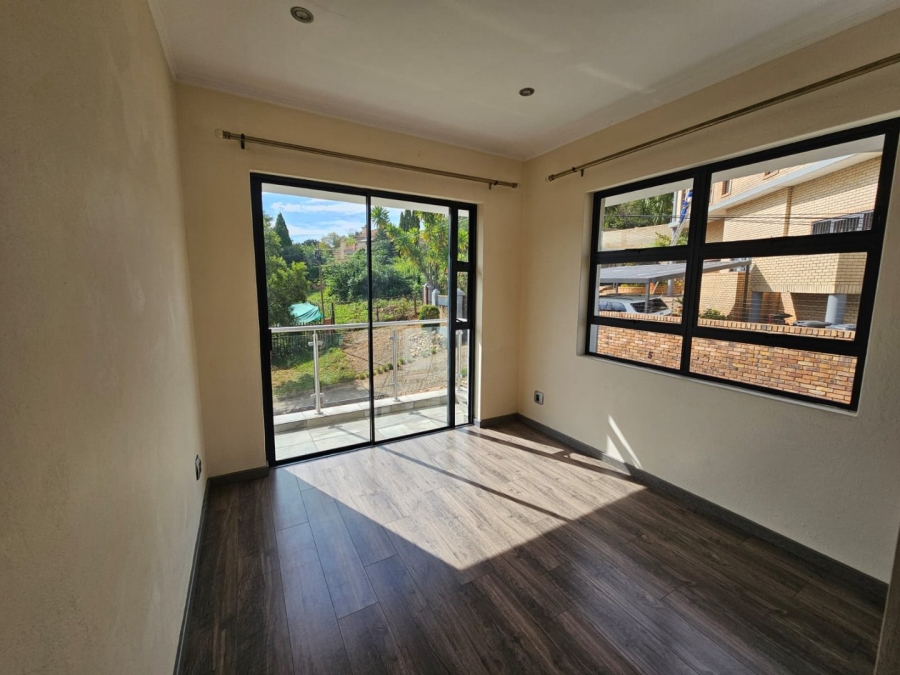 To Let 5 Bedroom Property for Rent in Faerie Glen Gauteng
