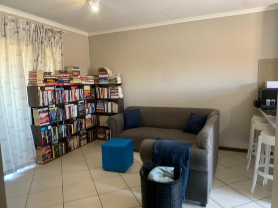 2 Bedroom Property for Sale in Noordwyk Gauteng