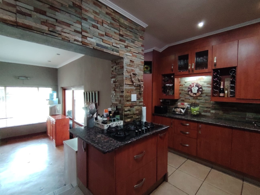 4 Bedroom Property for Sale in Eastleigh Gauteng