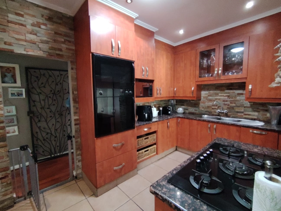 4 Bedroom Property for Sale in Eastleigh Gauteng