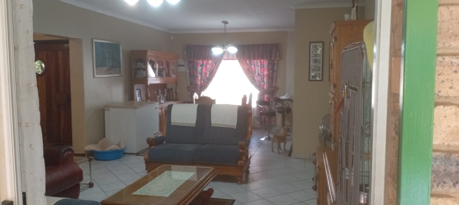 4 Bedroom Property for Sale in Ninapark Gauteng