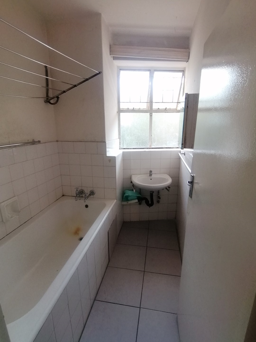 2 Bedroom Property for Sale in Muckleneuk Gauteng