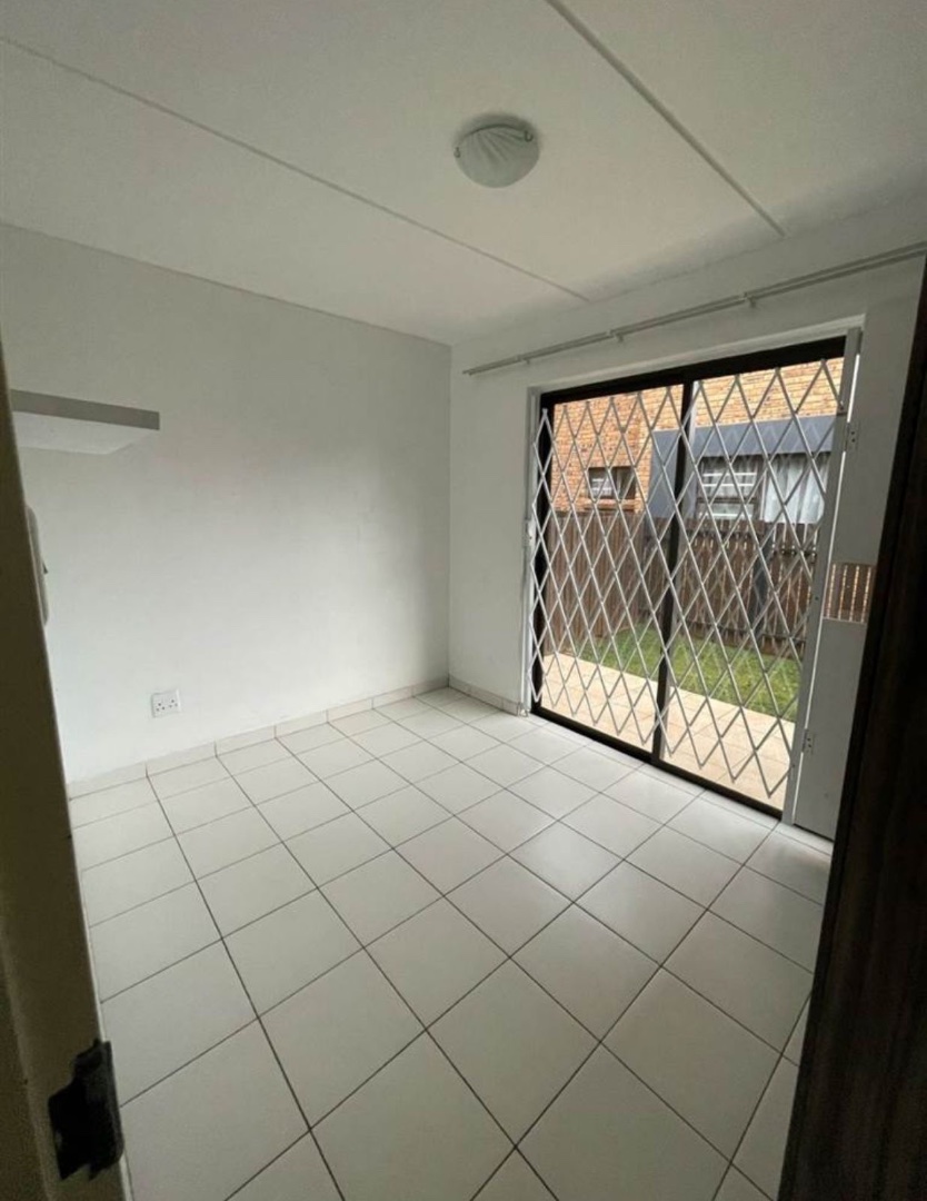1 Bedroom Property for Sale in Comet Gauteng