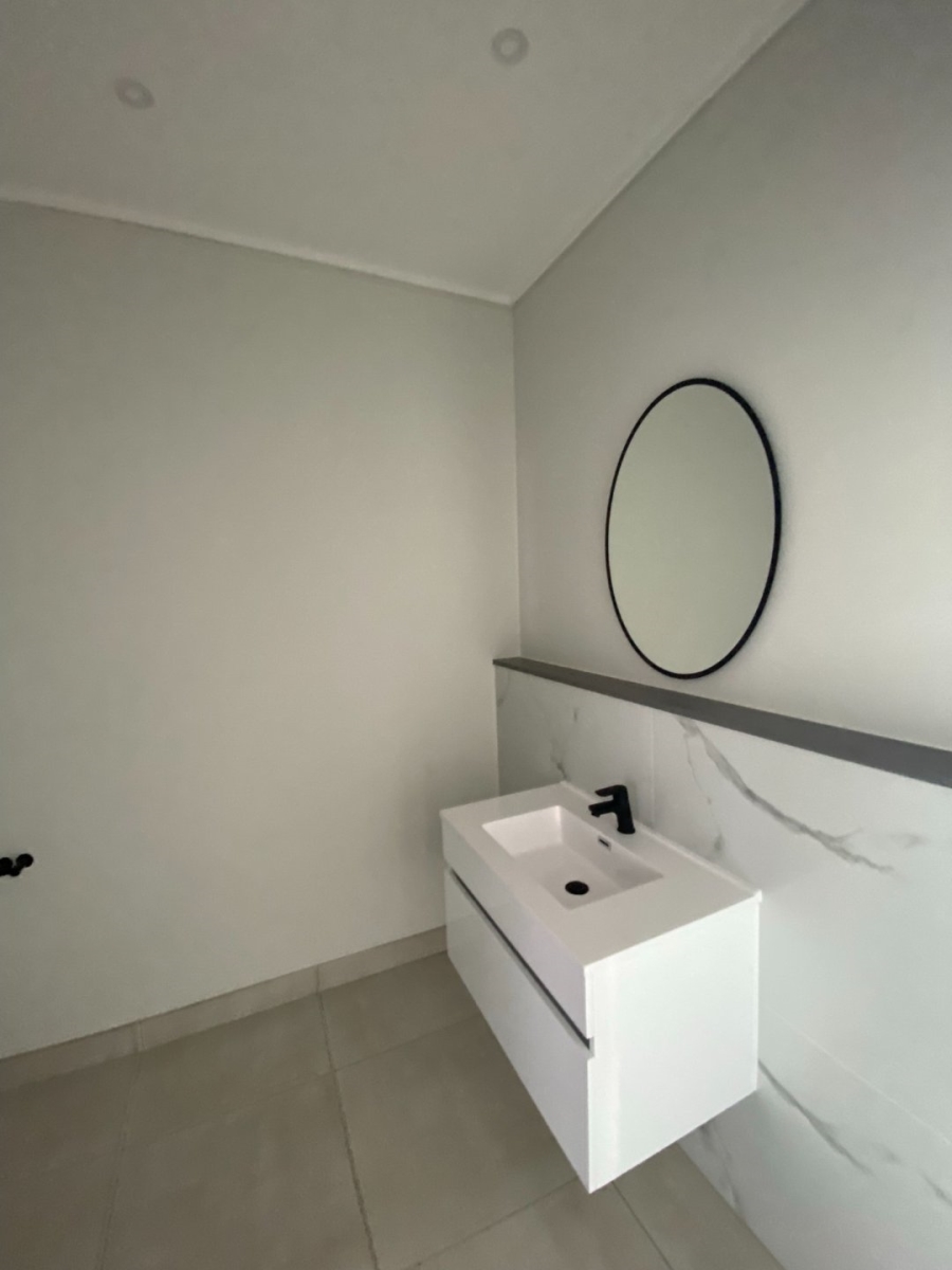 To Let 2 Bedroom Property for Rent in The Polofields Gauteng
