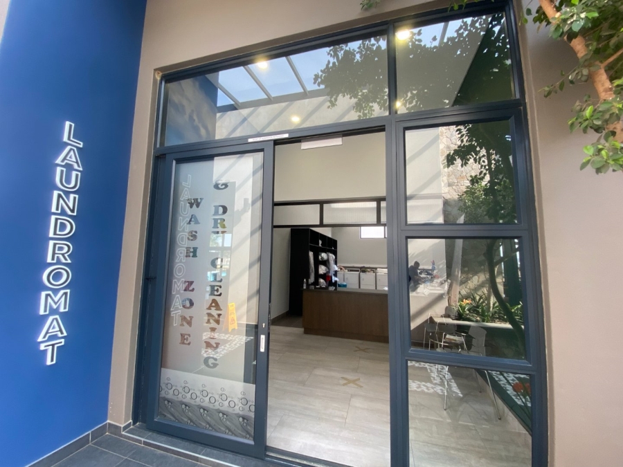 To Let 2 Bedroom Property for Rent in The Polofields Gauteng