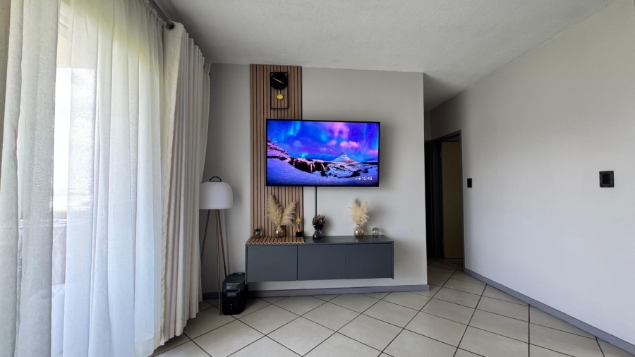 2 Bedroom Property for Sale in Noordwyk Gauteng
