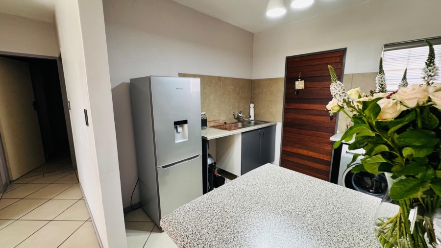 2 Bedroom Property for Sale in Noordwyk Gauteng