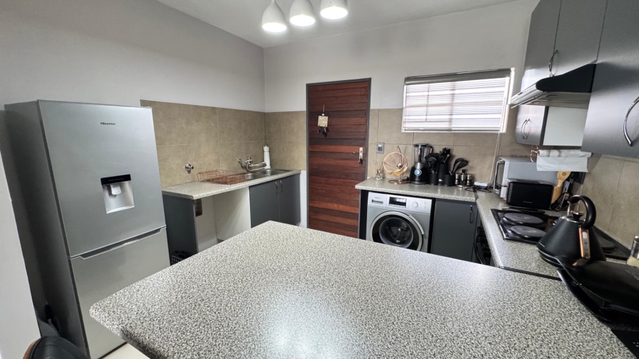 2 Bedroom Property for Sale in Noordwyk Gauteng