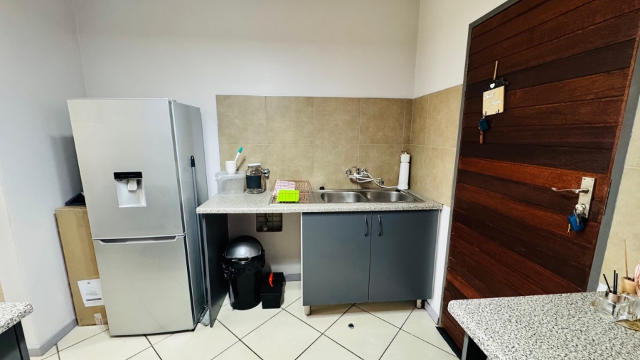 2 Bedroom Property for Sale in Noordwyk Gauteng