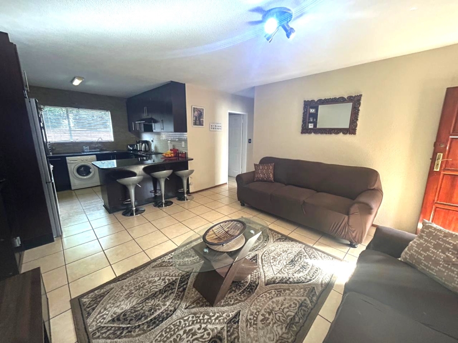 2 Bedroom Property for Sale in Kloofendal Gauteng