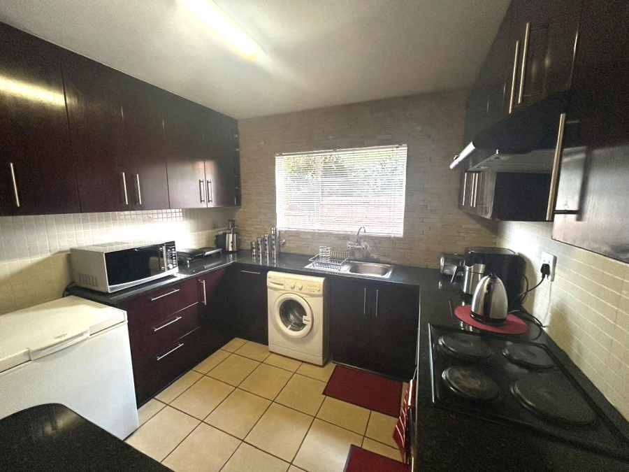 2 Bedroom Property for Sale in Kloofendal Gauteng