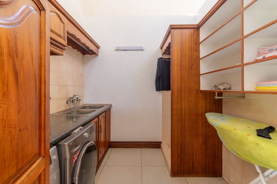 4 Bedroom Property for Sale in Randjesfontein A H Gauteng