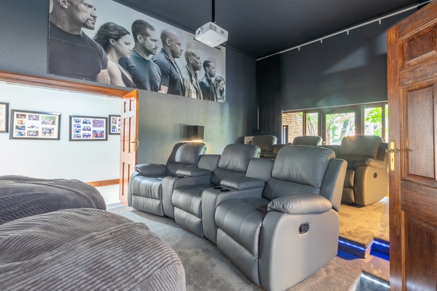 4 Bedroom Property for Sale in Randjesfontein A H Gauteng