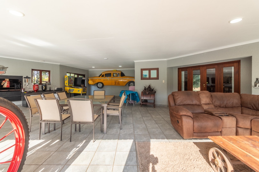 4 Bedroom Property for Sale in Randjesfontein A H Gauteng