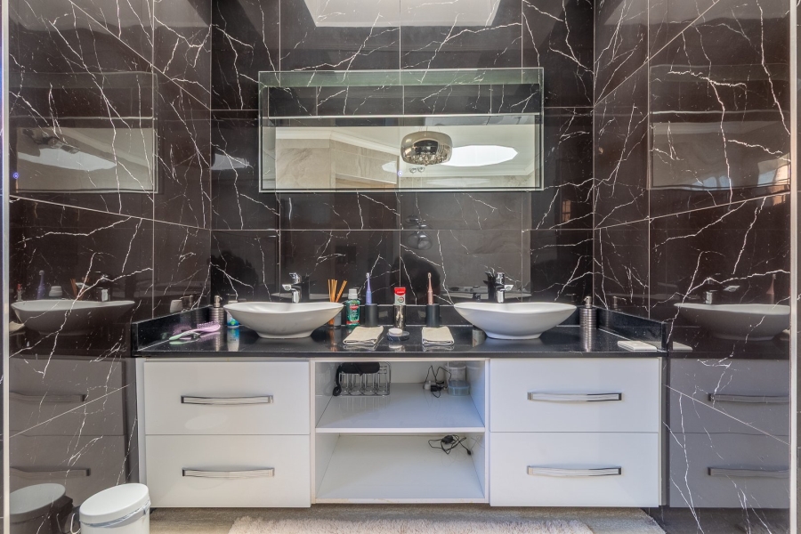 4 Bedroom Property for Sale in Randjesfontein A H Gauteng