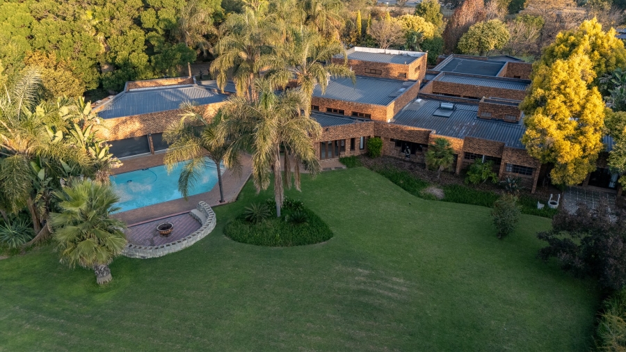 4 Bedroom Property for Sale in Randjesfontein A H Gauteng