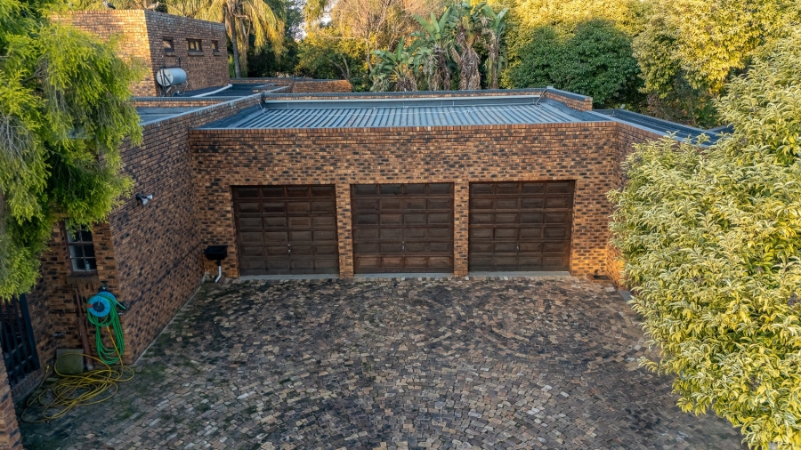4 Bedroom Property for Sale in Randjesfontein A H Gauteng