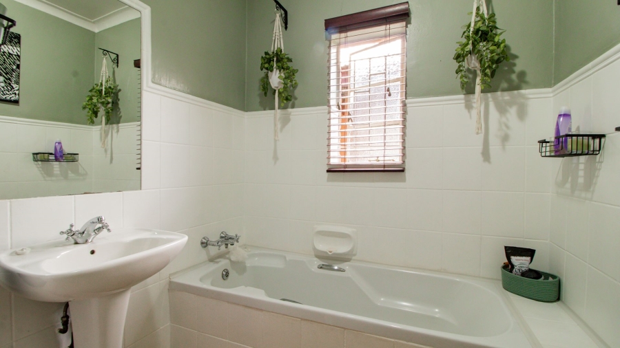 3 Bedroom Property for Sale in Modderfontein Gauteng