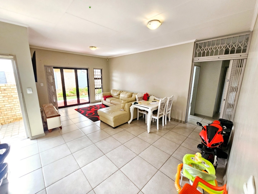 3 Bedroom Property for Sale in Amberfield Gauteng