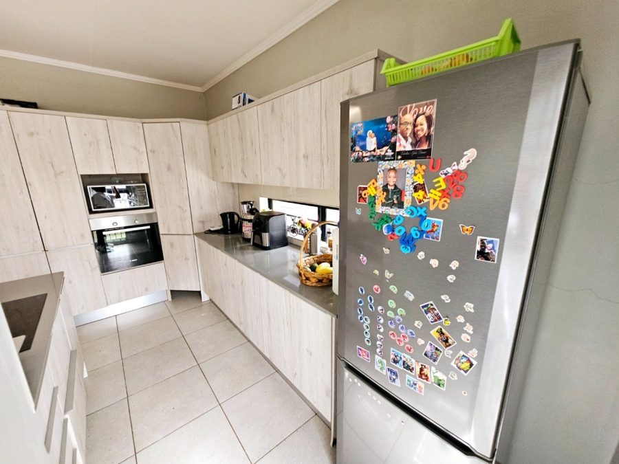 3 Bedroom Property for Sale in Amberfield Gauteng