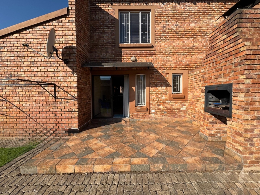 3 Bedroom Property for Sale in Edleen Gauteng