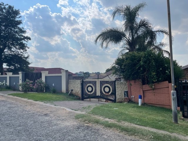 3 Bedroom Property for Sale in Eldorado Park Gauteng