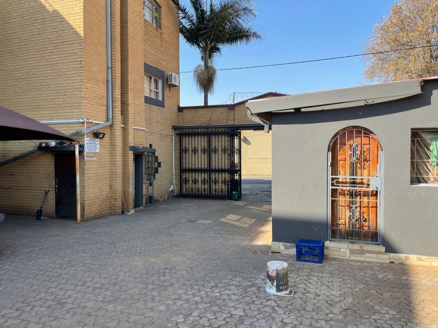  Bedroom Property for Sale in Mayfair Gauteng