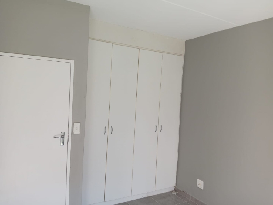1 Bedroom Property for Sale in Halfway House Gauteng