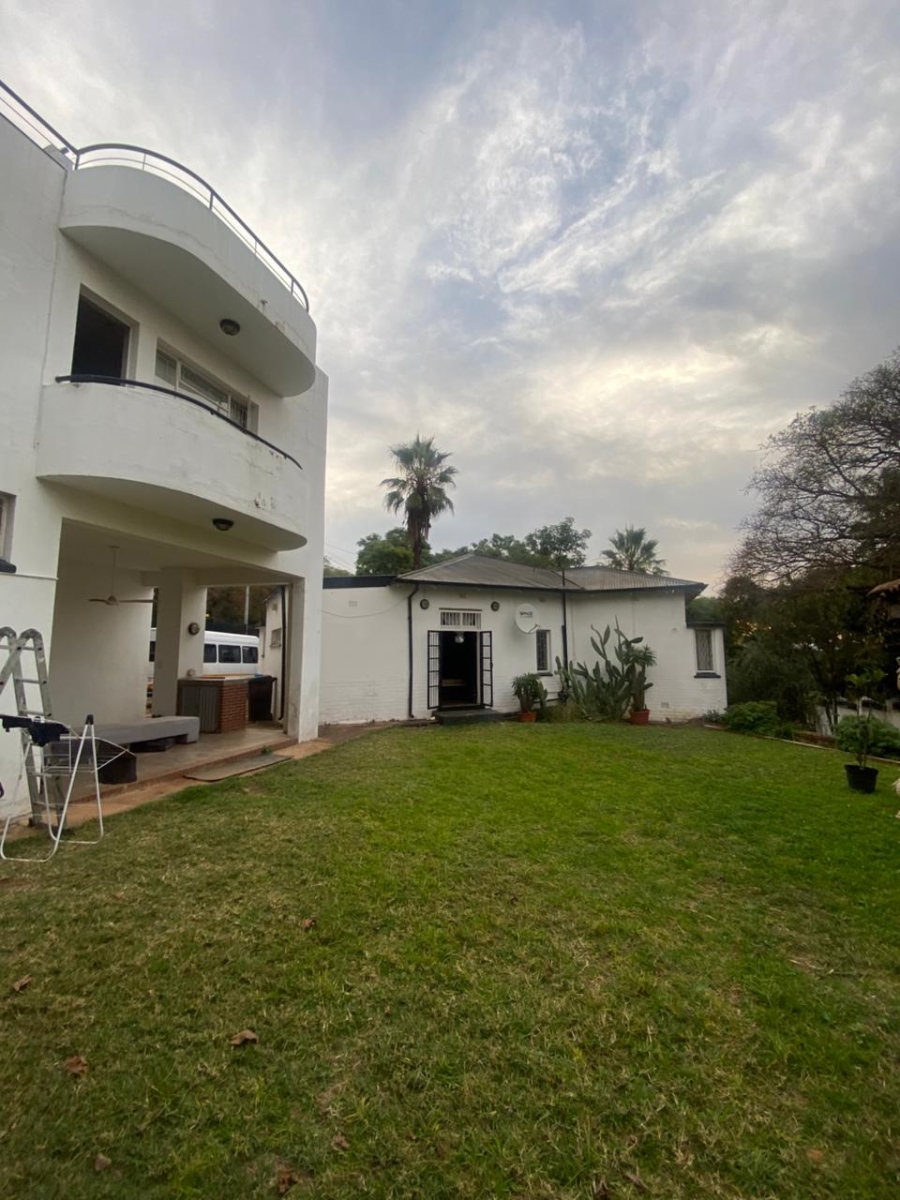 9 Bedroom Property for Sale in Muckleneuk Gauteng