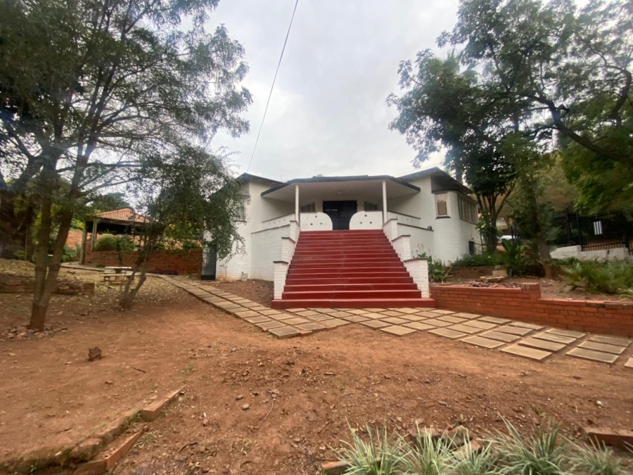 9 Bedroom Property for Sale in Muckleneuk Gauteng