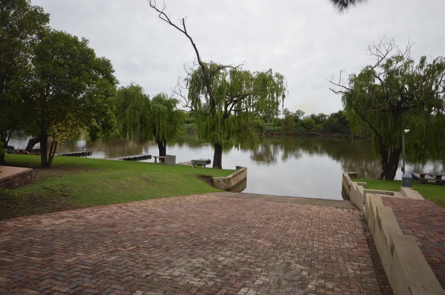 2 Bedroom Property for Sale in Riverspray Lifestyle Estate Gauteng
