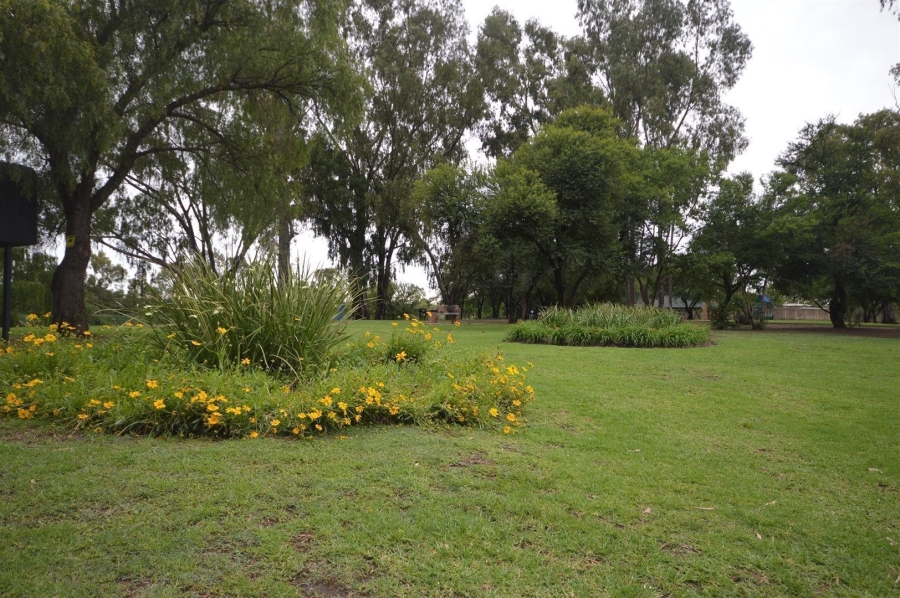 2 Bedroom Property for Sale in Riverspray Lifestyle Estate Gauteng