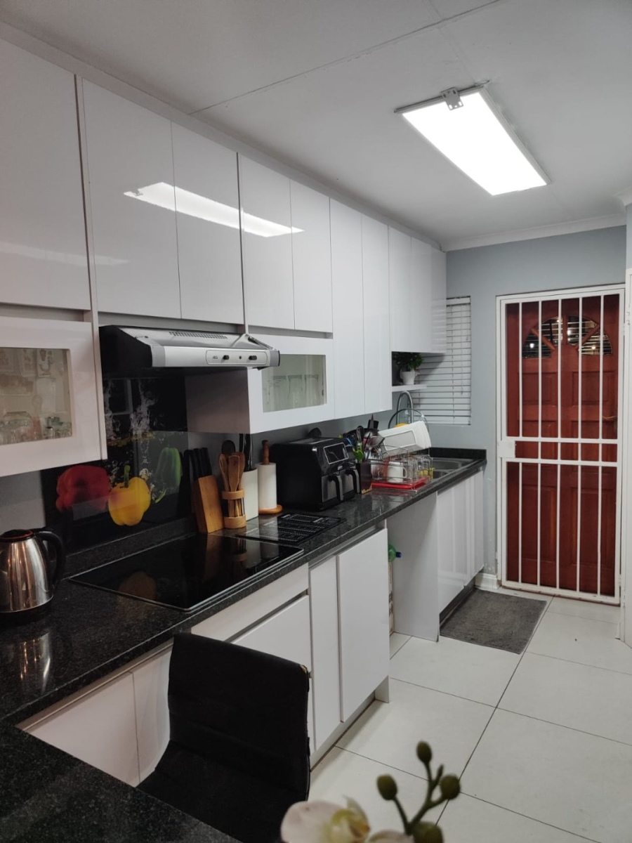 3 Bedroom Property for Sale in Clubview Gauteng